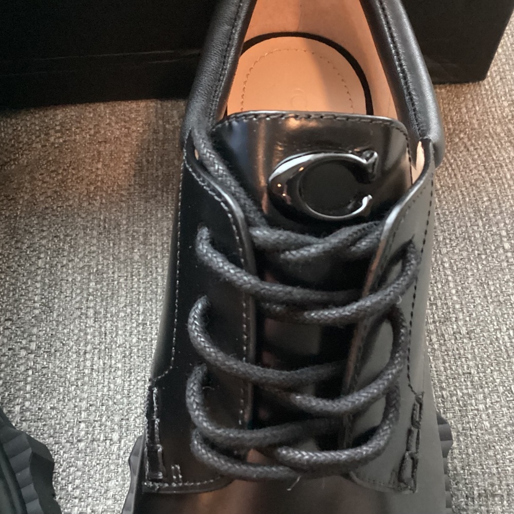 COACH Women's Lyla Debry Flats, size 8.5 - Picture 2 of 11